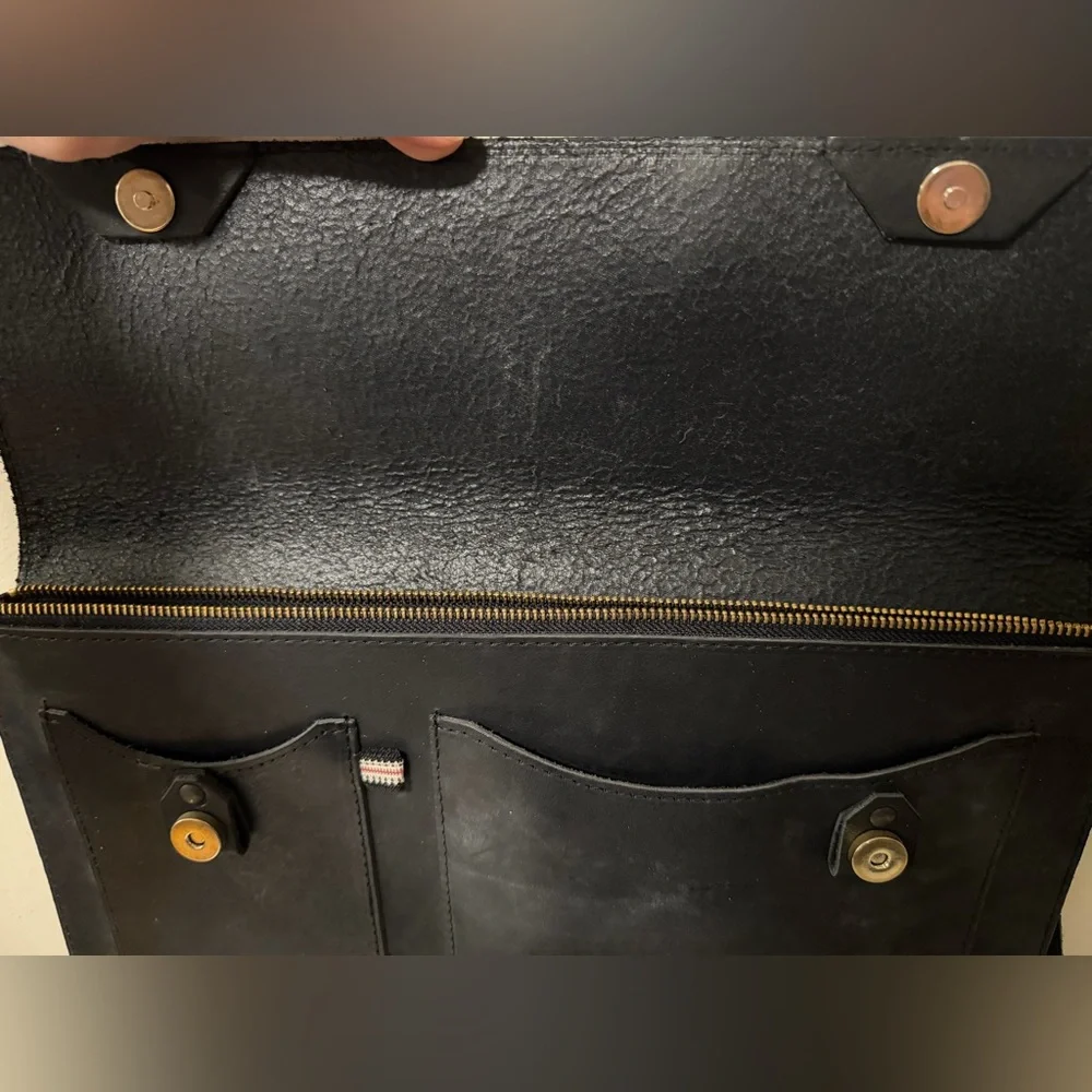 Lowell MTL Full-Grain Leather Messenger Bag, Designed & Handcrafted in Montreal